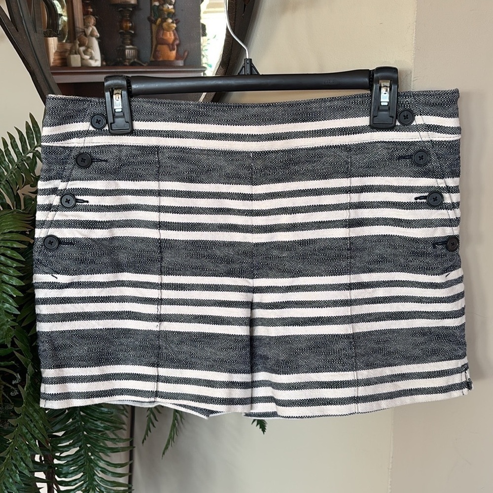 Ann Taylor Loft Striped Riviera Shorts Nautical Sailor Buttons Detail Preppy